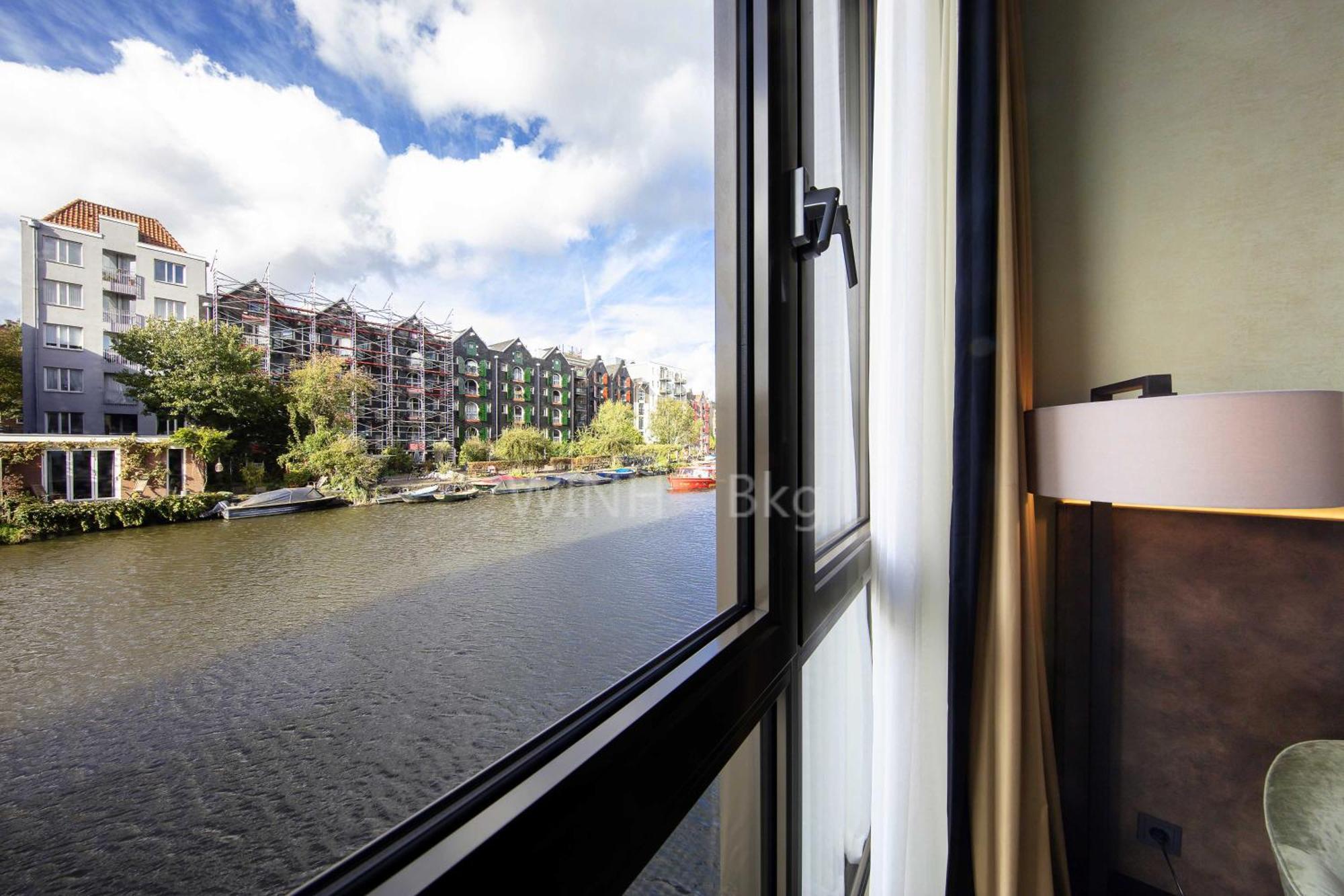 Family Three Persons Room with Canal View