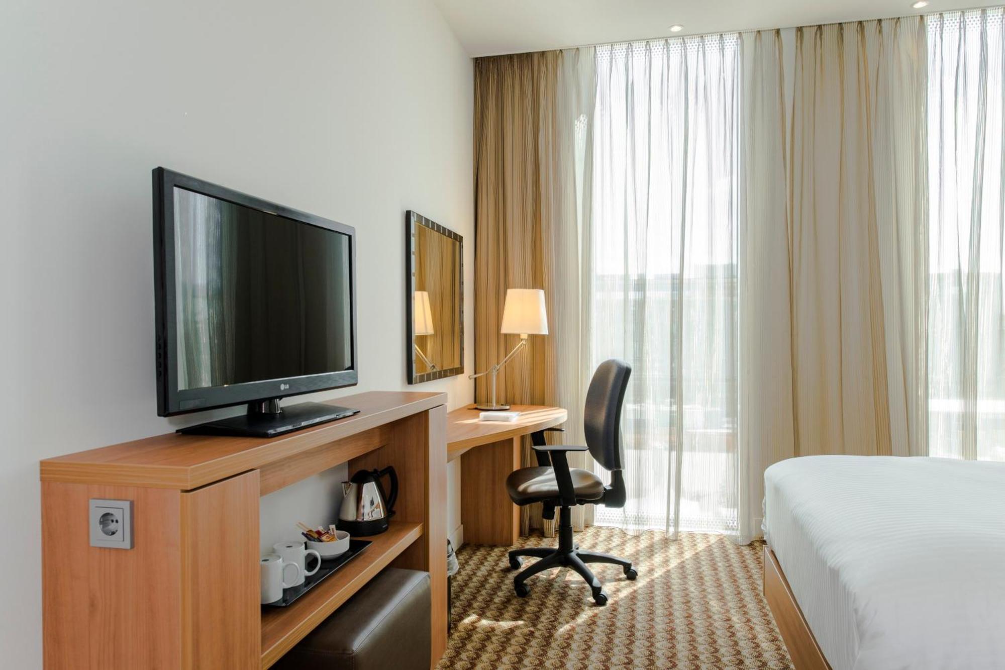 Quarto com Cama Queen-size