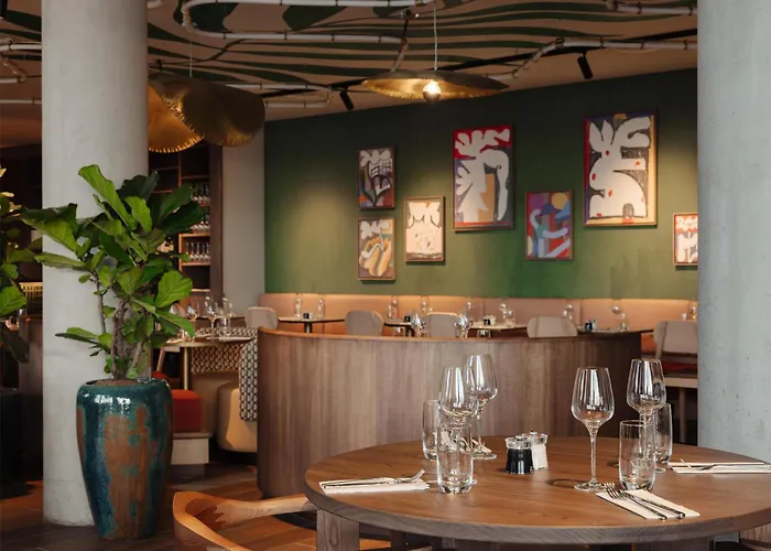 Doubletree By Hilton Amsterdam Centraal Station